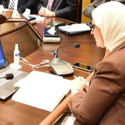 سكان جزيرة سومطرة الإندونيسية، يرفضون السماح لسفينة صيد “صينية” بالرسو
