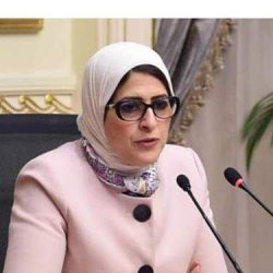 وسط توتر في ليبيا.. قائد القيادة المركزية الأمريكية يزور القاهرة
