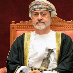 ايصال المقررات الدراسية وتسليمها لطلاب وطالبات جدة