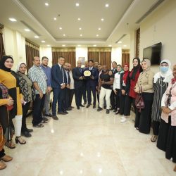 -عودة تمثالين ملكيين إلى مصر لعرضهما بالمتحف المصري الكبير