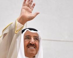 أمير منطقة الباحة يشارك أبناءه الطلاب دروسهم اليومية عبر منصة مدرستي