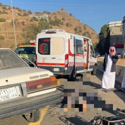 محمد بن راشد يقدم واجب العزاء لأمير الكويت في وفاة الشيخ صباح الأحمد الجابر الصباح