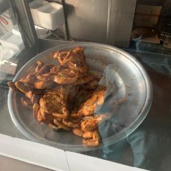 التوأم “وسن و فراس ” يضيئان منزل الإعلامي العبيري