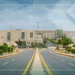 سمو ولي العهد يستعرض مع وزير خارجية روسيا العلاقات الثنائية ومستجدات الأوضاع الإقليمية والدولية