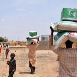 مركز الملك سلمان للإغاثة يدشن مشروع توزيع السلال الغذائية الرمضانية في جمهورية بنين