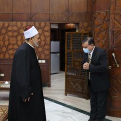 – تفقد مكتب الهيئة المصرية العامة للتنشيط السياحي الذى تم تخصيصه كموقع مؤقت لإجراء تحاليل pcr