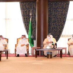 امين الجوف يناقش تذليل معوقات المشروعات البلدية بطبرجل وإيصال الخدمات للقرى