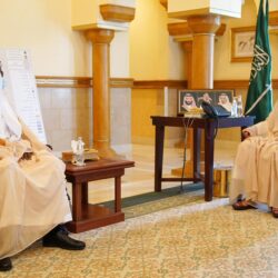 أمير منطقة مكة المكرمة يستقبل القنصل العام لمملكة البحرين