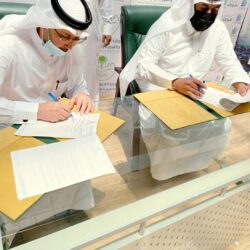 طلاب الجامعات السعودية يشاركون كمتطوعين في المزاد الدولي لمزارع إنتاج الصقور