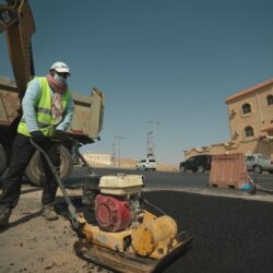 “أملج” بشواطئها القرمزية وأنشطتها البحرية وجهة مفضلة للاستجمام العائلي