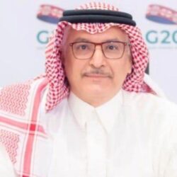 **الاستاذ سالم الهندي وروتانا يفاجئا عبد المجيد عبد الله في عيد ميلاده بإزاحة الستار عن البومه “عالم موازي”.. وب22 اغنية يحتل صدارة صيف 2021