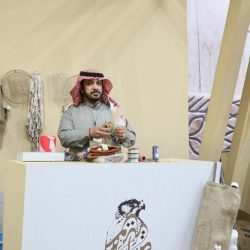 الاعضاء الجدد يكرمون السابقين بمؤسسة مطوفي حجاج تركيا