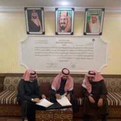 مدير عام فرع الوزارة بمنطقة الحدود الشمالية يستقبل منسوبي السجون المنتدبين بالمنطقة