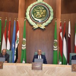 أمير مكة يتوج الفائزين بجائزة مكة للتميز وملتقى مكة الثقافي