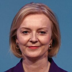 جمعية الإمارات للسرطان تطلق كتاب ” شركاء التكافل الإنساني” وتكرم الجهات والرعاة والخيرين..