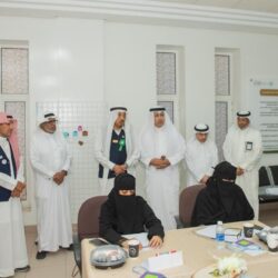 مدرسة متوسطة أبي محجن الثقفي بمكة المكرمة تكرم الزميل الإعلامي الأستاذ منصور نظام الدين