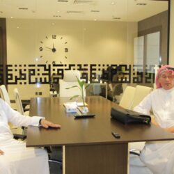 مدير تعليم الشرقية يكرم سائق الحافلة البطل “آل كرم” لإنقاذه حياة طالبة