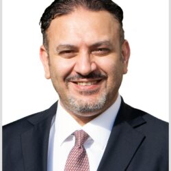 أدبي جدة يدشن “قراءة النص 19” ويكرم عبدالمقصود خوجة