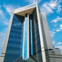 في واحد من أصعب الفنون ٣٠ شاب وشابة أنهوا دورة فن المكياج السينمائي في هاند بأي هاند