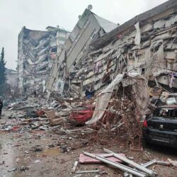 فؤاد عبدالواحد يغازل “العيون السود” ويتصدر المحتوى الرائج “التريند” في اليوتيوب