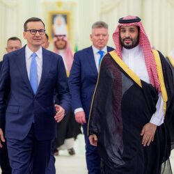 تحت رعاية سمو ولي العهد.. سمو أمير منطقة الرياض يُكرّم المحسنين والمتبرعين عبر منصة “إحسان”