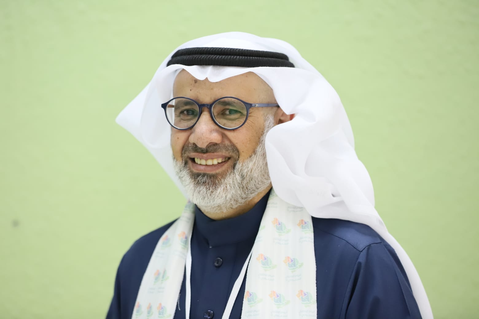 ” العلَم رمزًا لأساس الحكم ودستور الدولة ” 