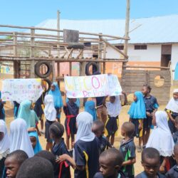 سكرتير ولاية بوشا في جمهورية نيجيريا يلتقي بالشيخ وليد محمد عزيزالرحمن لبحث الترتيبات الخاصة بحجاج ولايته 