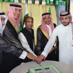 نائب أمير منطقة مكة المكرمة صاحب السمو الملكي الأمير بدر بن سلطان يراس اجتماعاً بحضور معالي نائب وزير الشؤون البلدية والقروية والإسكان