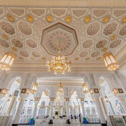 شفيق السيد عمر : مسرحية ( مدينة الاضواء )  هدية مؤسسة الانتاج البرامجي للاطفال في العيد.