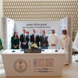 الأمير سعود بن جلوي يقلّد مدير إدارة مكافحة المخدرات بجدة رتبته الجديدة