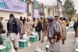 مركز الملك سلمان للإغاثة يوزع أكثر من 35 طناً من السلال الغذائية في ثيارو كاو بالسنغال