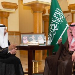 نائب أمير منطقة مكة المكرمة صاحب السمو الملكي الأمير بدر بن سلطان يستقبل مدير عام فرع وزارة التجارة بالمنطقة موسى الفيفي.