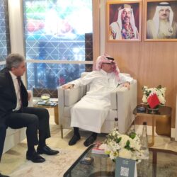 محافظ جدة يستقبل طالبات فريق “دار الحنان” بتعليم جدة