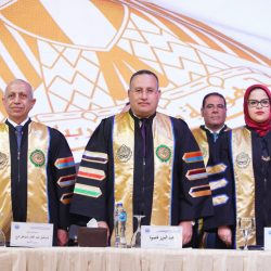 درع “العمل العربي” لوزير القوى العاملة حسن شحاتة