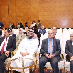 استشاري جلدية 40% من مراجعي بعض عيادات التجميل رجال ويحذر من الخلطات المنتشرة 