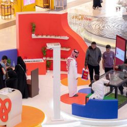 أمير تبوك يستقبل سفير مملكة البحرين لدى المملكة