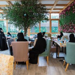 الأمير فيصل بن خالد بن سلطان يستقبل رئيس المنظمة العربية للسياحة