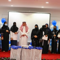 علي القرني يحتفل بتخرج أبنه مهند من كلية الطب 