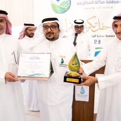 سعيد بن طحنون يشهد حفل مدرسة الإمارات     بتخريج الدفعة 33 من طلبة الثانوية