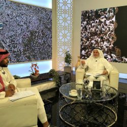 في لفتة جميلة رئيس مركز الخدمة الميدانية 29 رواف منى لخدمات الحجاج يقوم بتكريم الأعضاء المميزين بالمركز في خدمة ضيوف الرحمن 