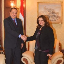 وزيرتا التخطيط والتنمية الاقتصادية وزيره الثقافة تبحثان آليات دعم التعاون لتطوير مجالات الحرف اليدوية التراثية ودعم المرأة المصرية