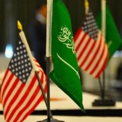 محمد عبده وعمر العبداللات يغنيان في حضرة الملوك