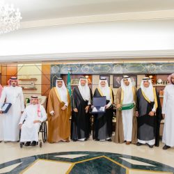 محافظ جدة يشهد حفل تخريج 430 طالباً وطالبةً من شركة البحر الأحمر الدولية