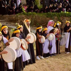 “نحو الطريق الممنحدرة”