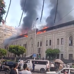 محكمة باكستانية تقضي بالسجن 3 سنوات على عمران خان