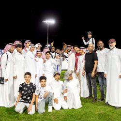 ال شرف الدين يستقبلون المعزين في وفاة فقيدهم 