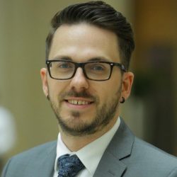 بلدية بقيق تبدأ في إعادة تأهيل وإنشاء 3 مواقع مضامير للمشاة