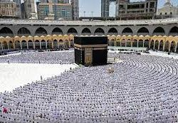 سمو ولي العهد يستقبل وزير الخارجية الإيراني