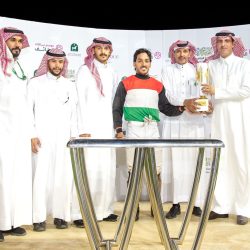 دوريات المجاهدين بجازان تقبض على شخص لنقله (15) مخالفًا لنظام أمن الحدود