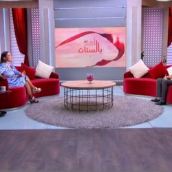 م. أحمد عبدالواسع يدشن المعرض التشكيلي الرحلة (00.1) للفنانة سهام منصور